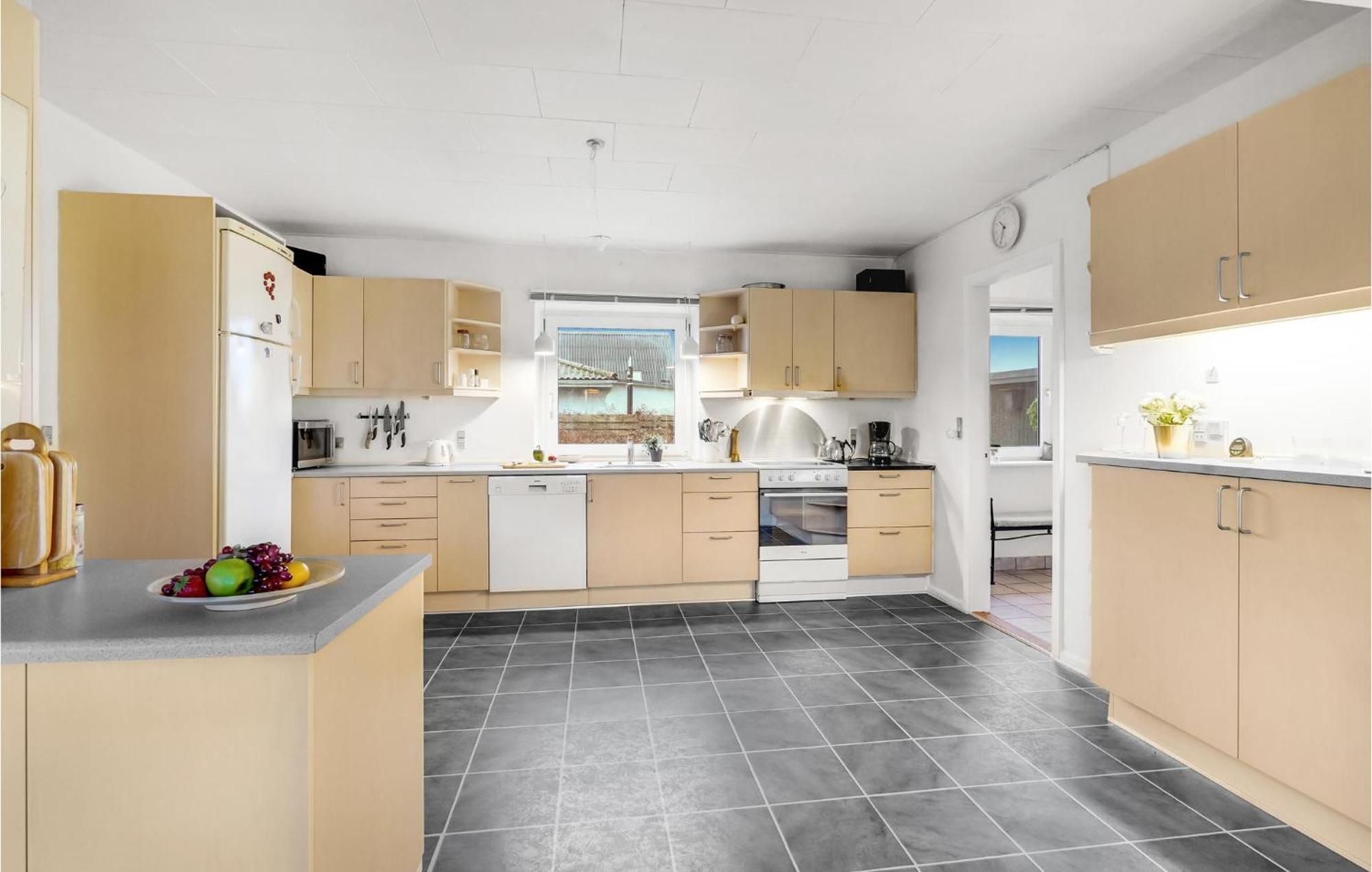 Beautiful Home In Nakskov With Kitchen Bagian luar foto